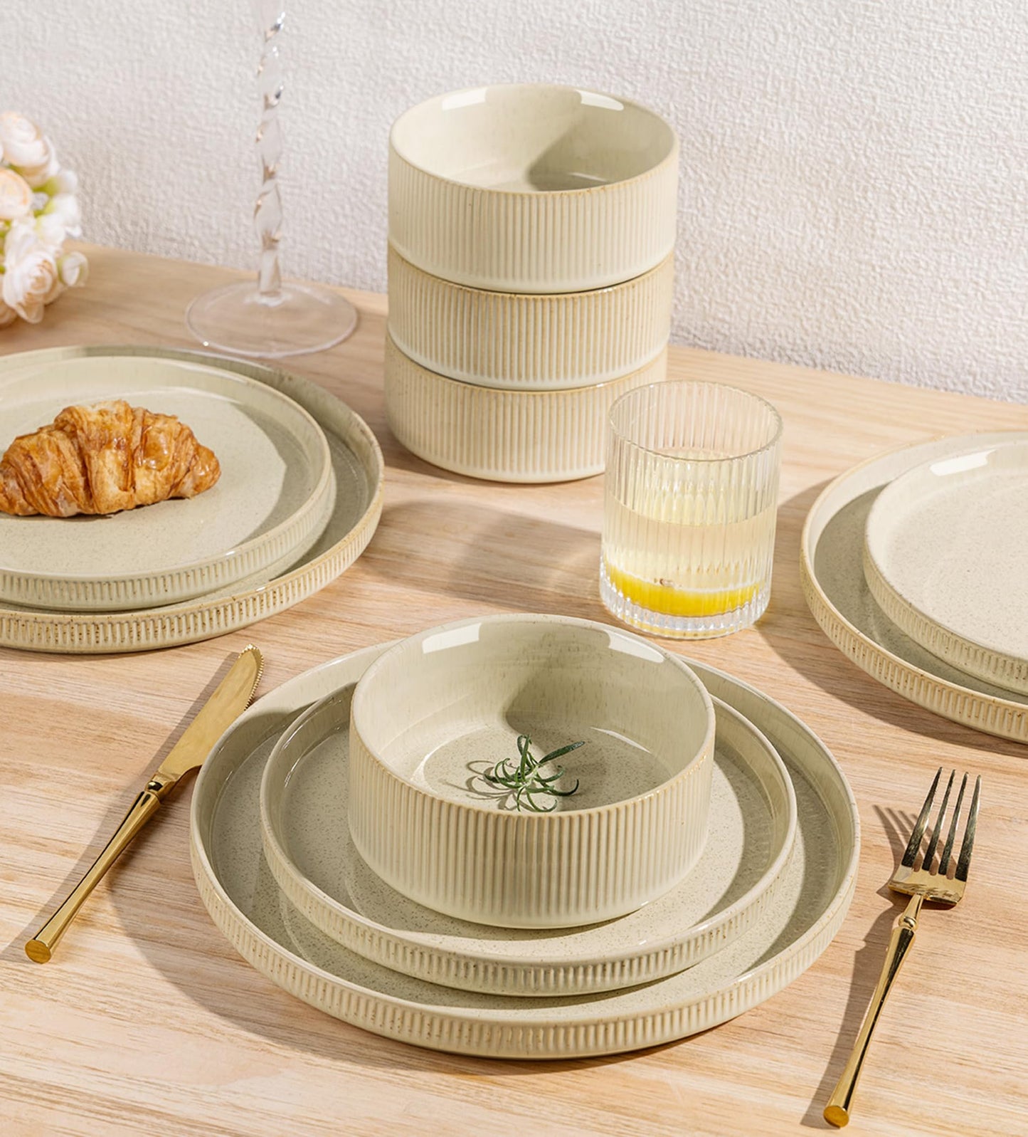 TheTerra Ceramic Dinnerware Sets for 4, 12 Pieces Porcelain Lightweight Plates and Bowls Sets, Scratch Resistant Dish Set, Oven & Microwave & Dishwasher Safe, Beige